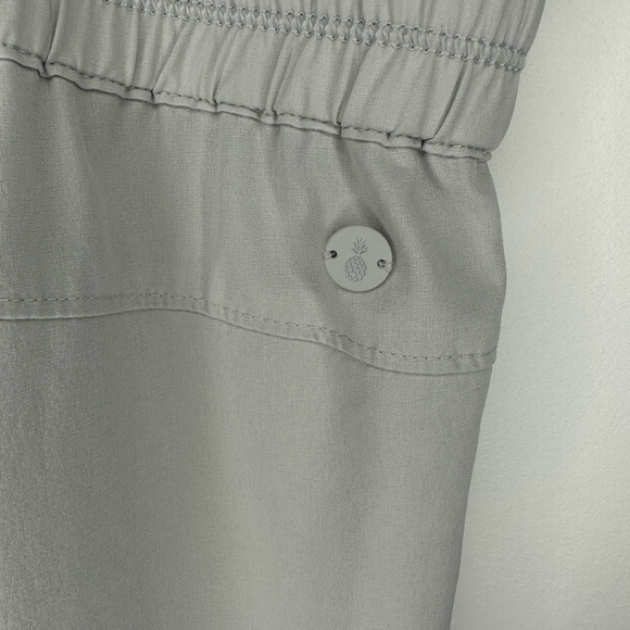 Tommy Bahama Alicia IslandZone Jogger, Light Grey- Size Small - Picture 5 of 9